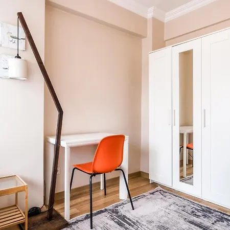 Charming Flat W Balcony 5 Min To Zorlu Center اسطنبول
