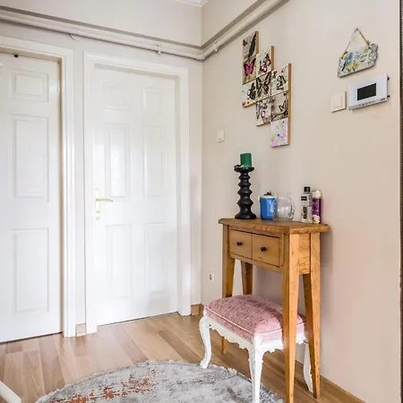 Charming Flat W Balcony 5 Min To Zorlu Center